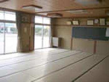 畳が敷かれており、広々とした古川南部コミュニティセンター和室の写真
