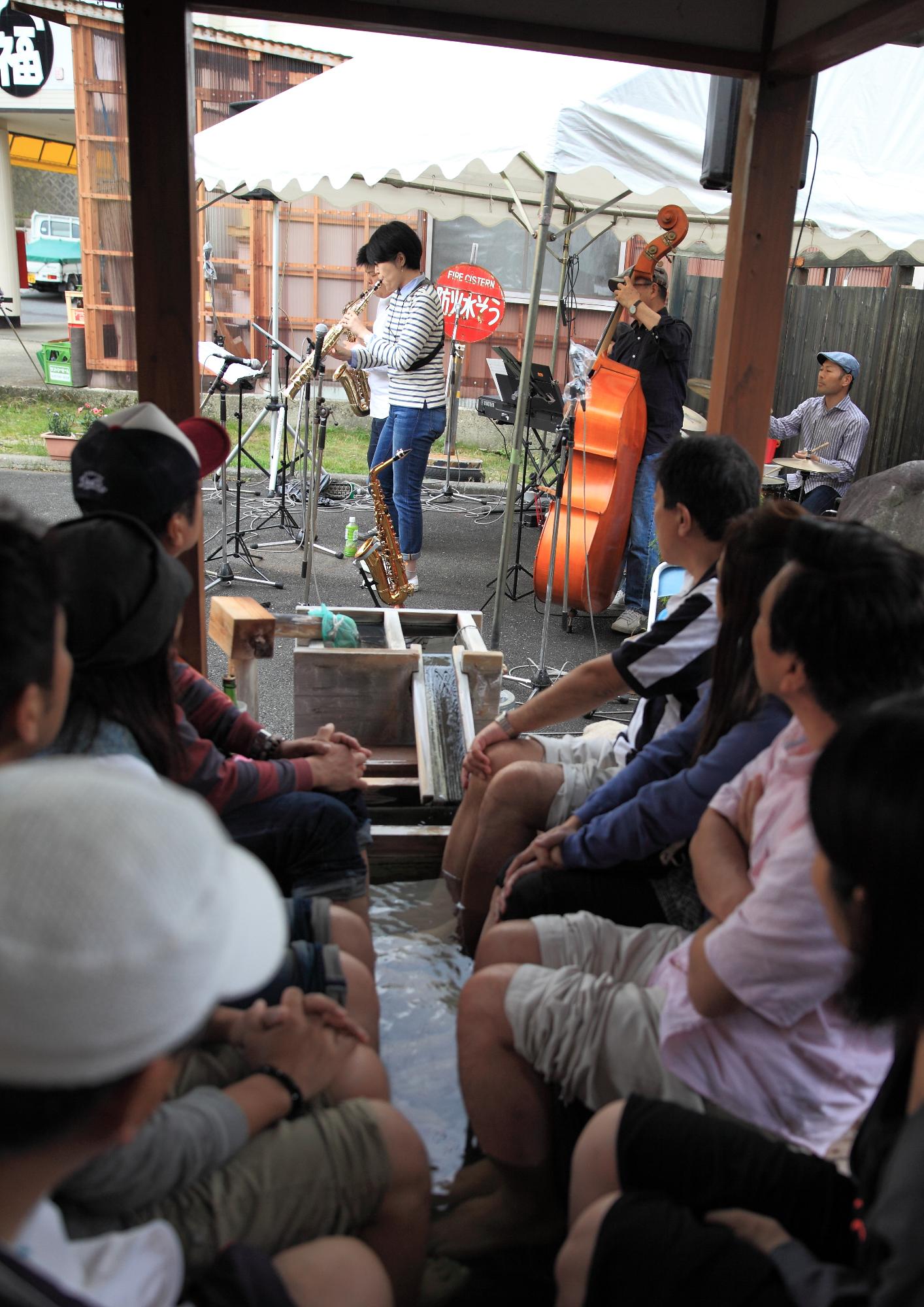 鳴子温泉地域での演奏会の様子