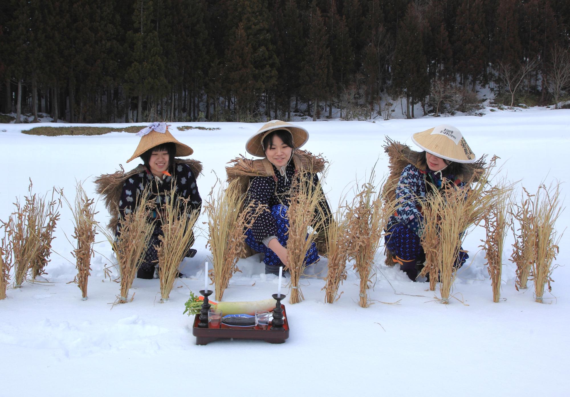 一般部門最優秀賞【雪中田植え】