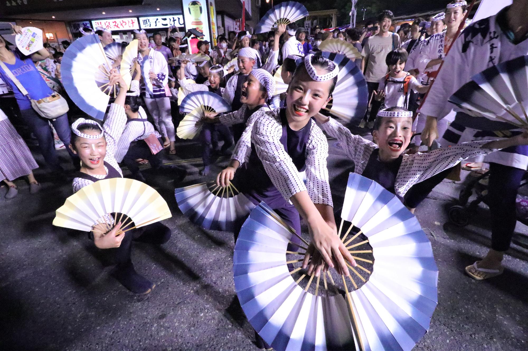 一般部門優秀賞【鳴子から雀踊りの贈り物】