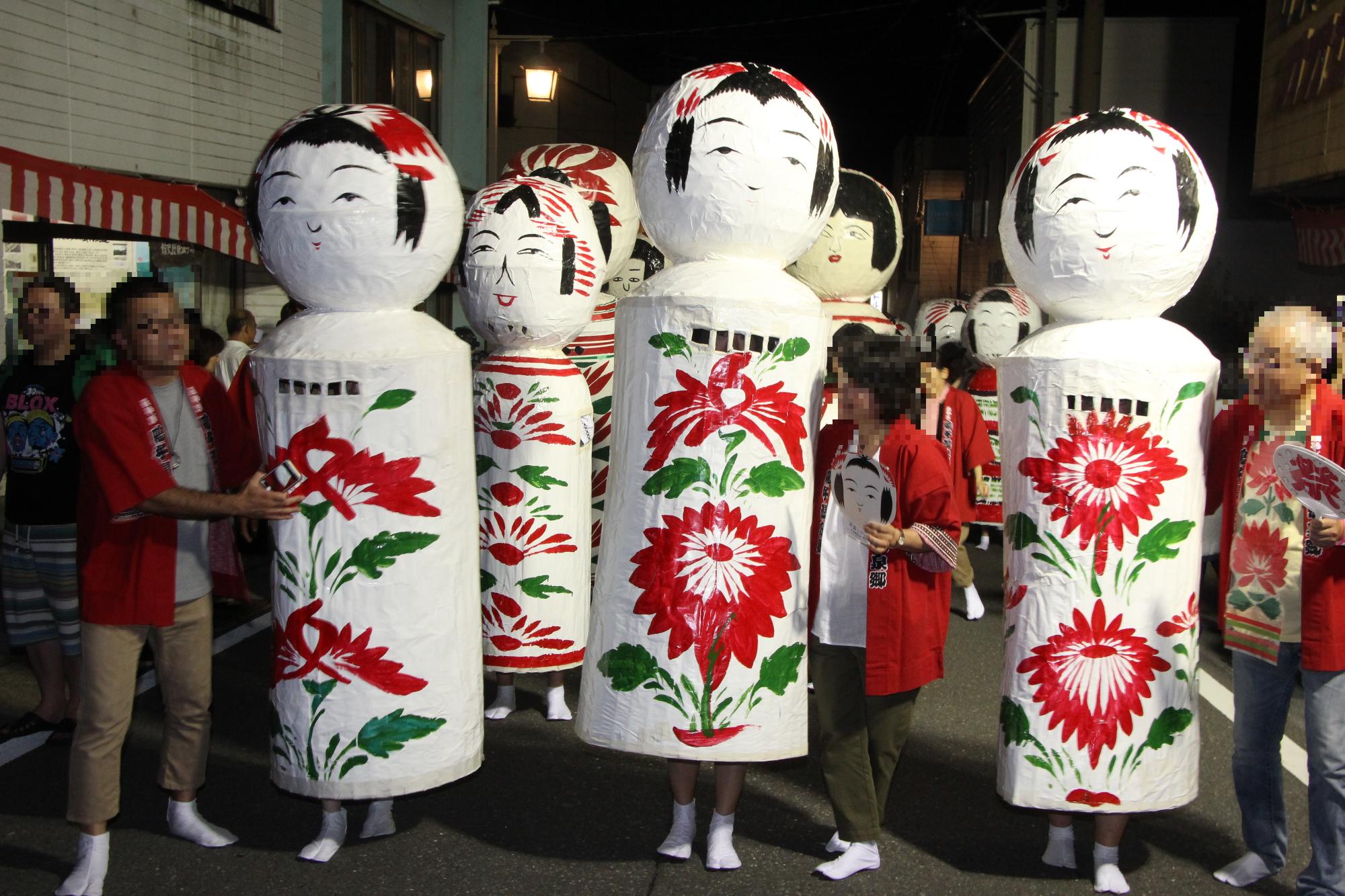 全国こけし祭りパレードの様子