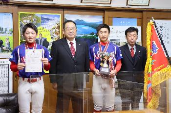 宮城仙北ボーイズが第51回日本少年野球春季全国大会東北支部予選優勝報告にあいさつ