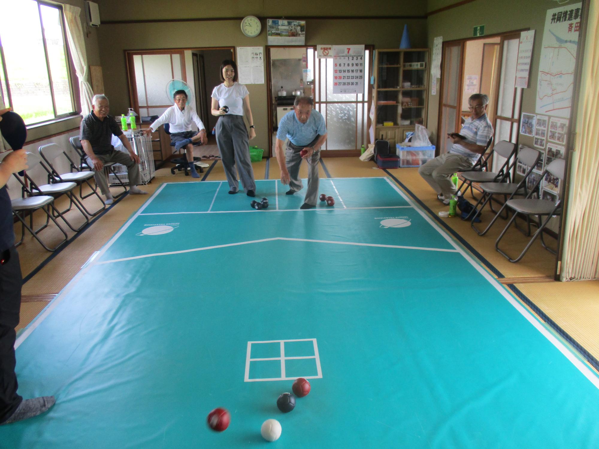 三本木斉田行政区でのボッチャ出前講座の写真