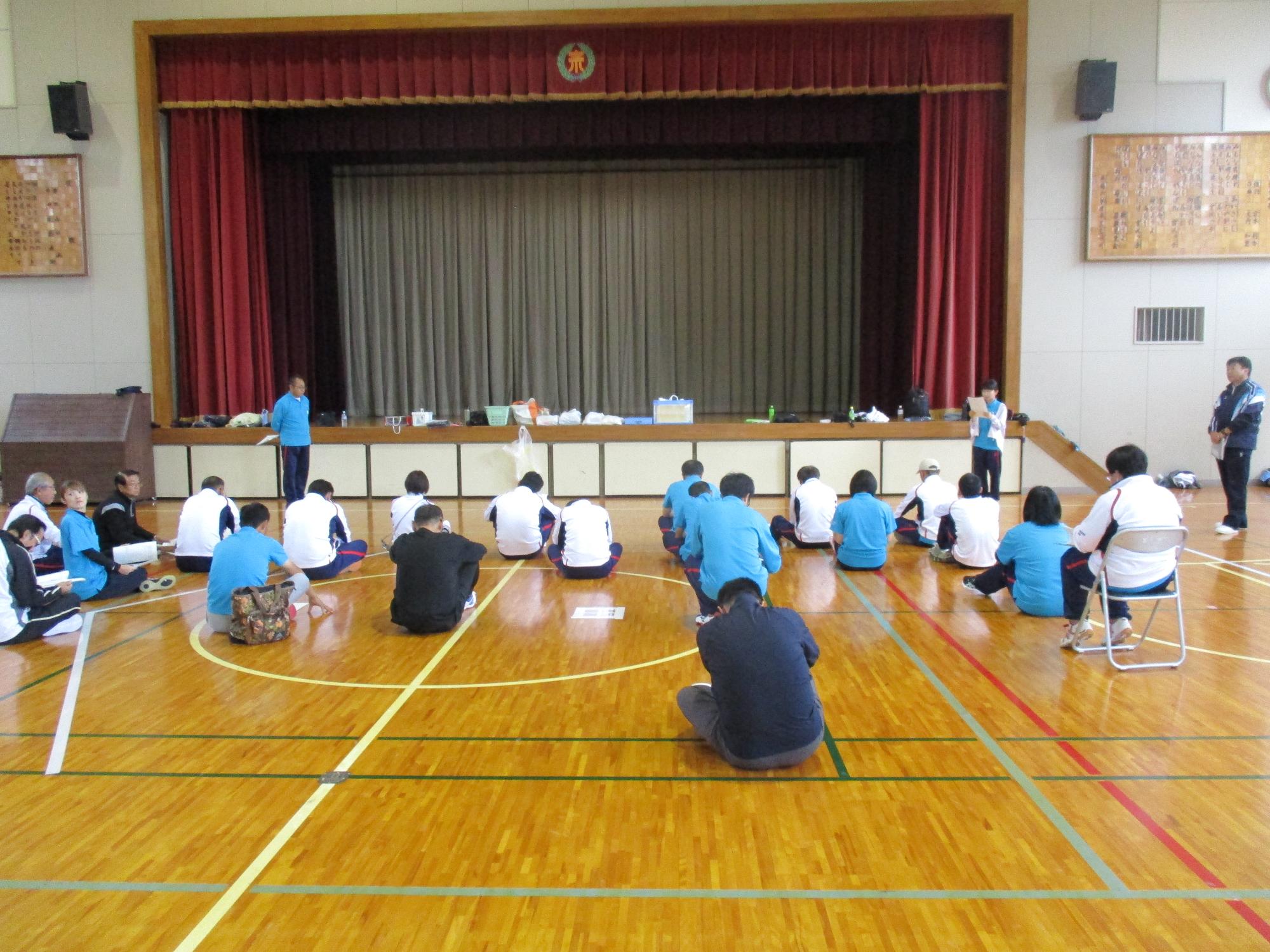 研修会開会行事の写真