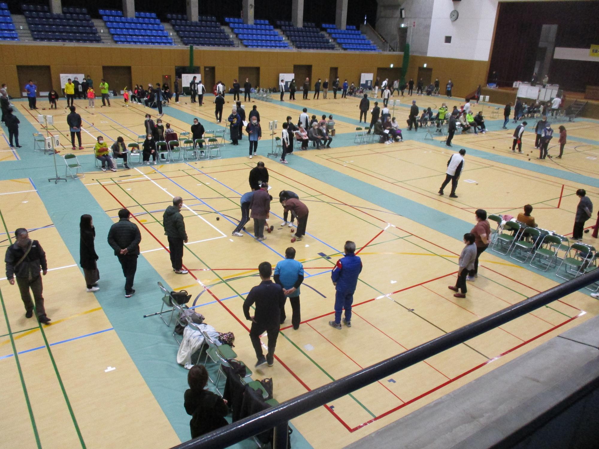 32チームが参加した第3回ボッチャおおさきカップの写真